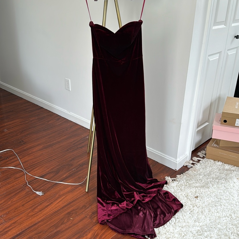 Revelry velvet tube top dress, size 2, burgundy, perfect condition
